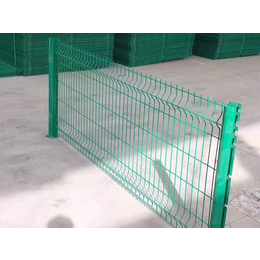 超兴铁丝防护网-盐池护栏网-绿色养殖场护栏网