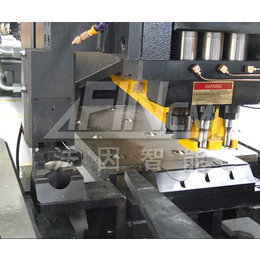 钦州复合板机规格-彩钢复合板机规格-法因数控(推荐商家)