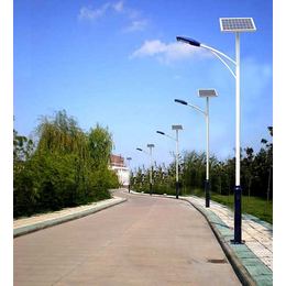 西双版纳太阳能高杆路灯哪家好-燎阳光电-太阳能高杆路灯